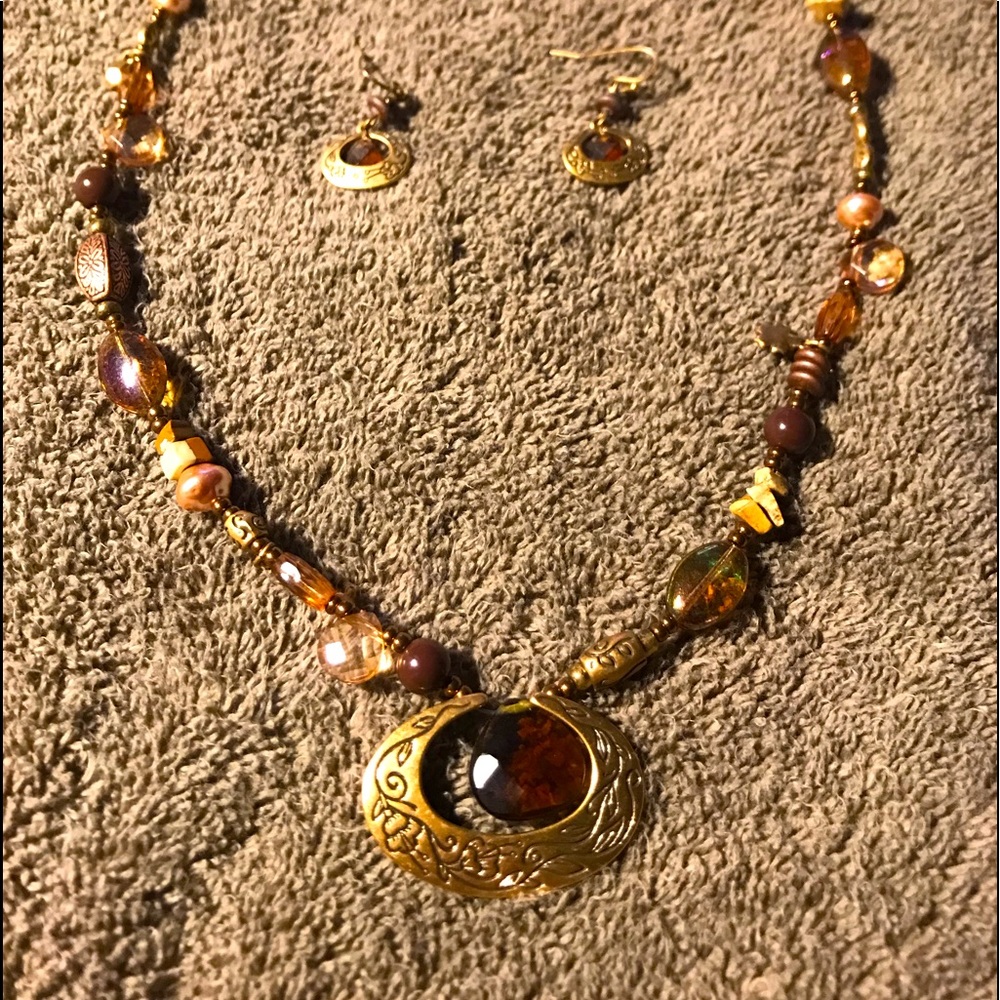 Necklace & earrings